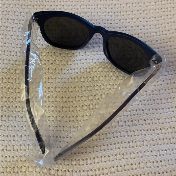 REBECCA MINKOFF CROSBY SUNGLASSES - Picture 2 of 4
